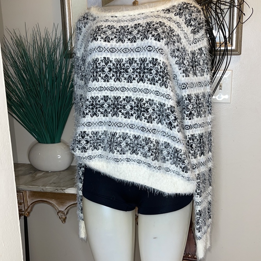 Jessica Simpson Black White Fuzzy Fair Isle Eyelash Knit Sweater Small S